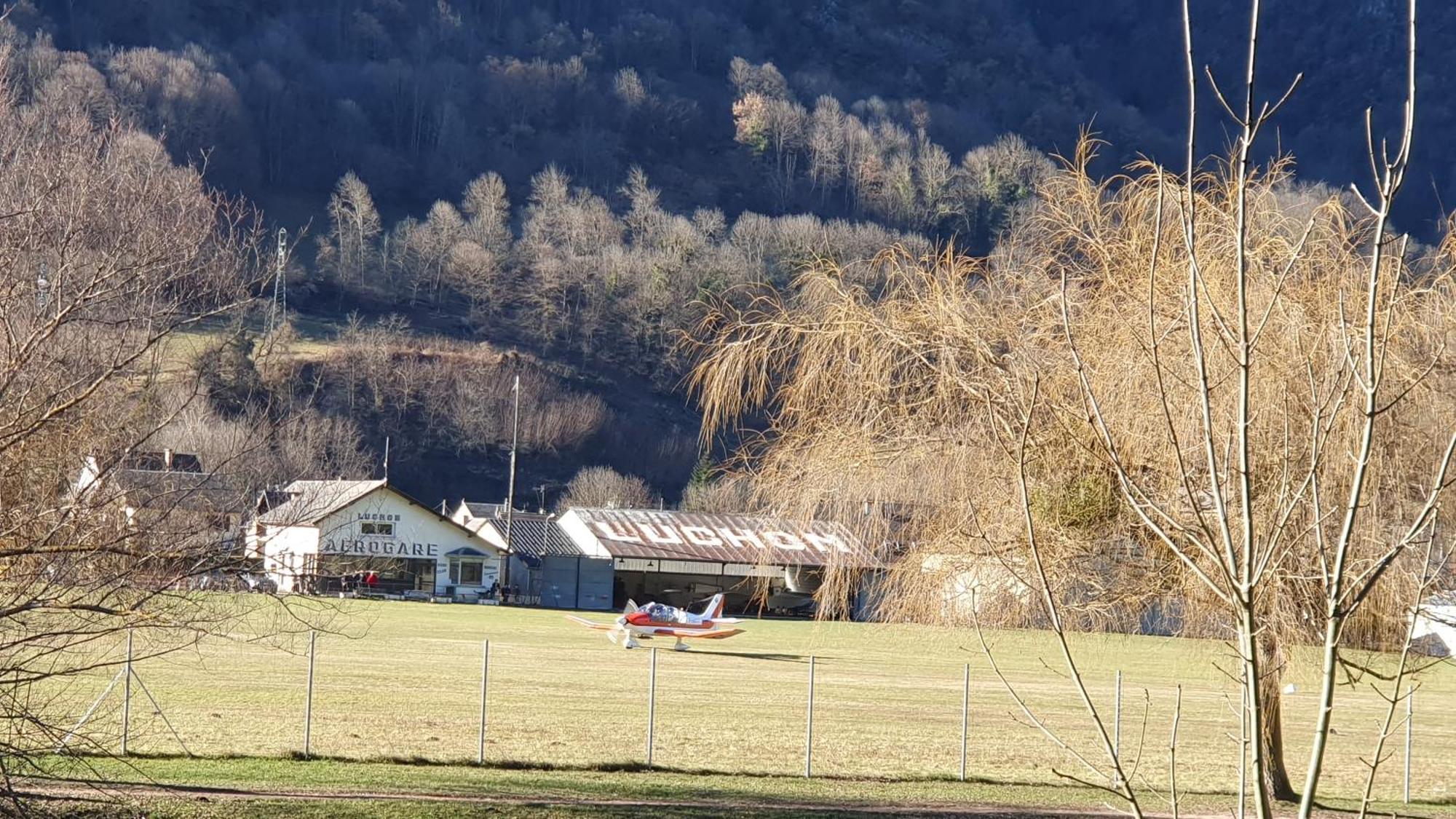Appartement T2 4 Personnes Wifi Et Climatisation Bagnères-de-Luchon Εξωτερικό φωτογραφία