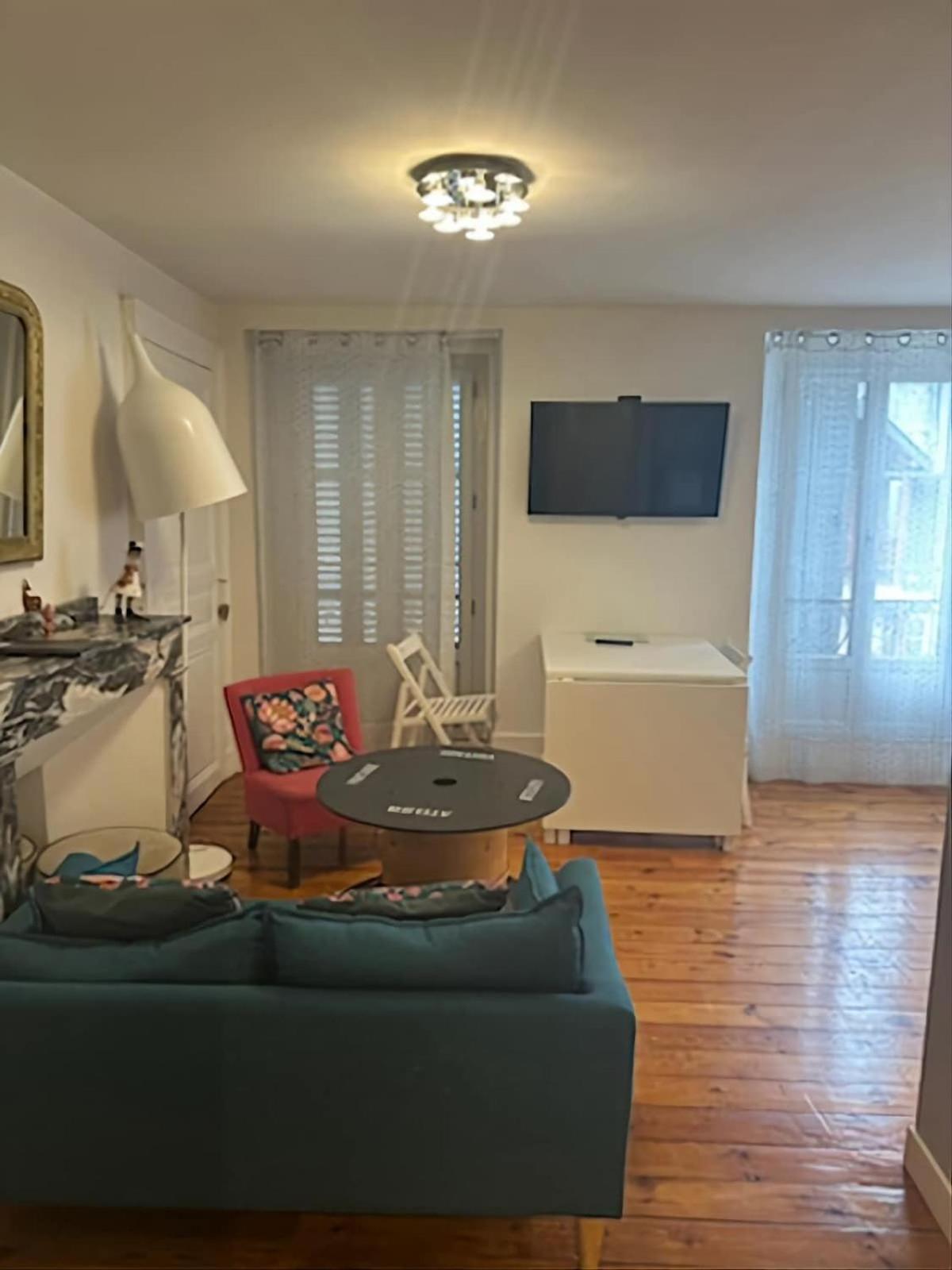 Appartement T2 4 Personnes Wifi Et Climatisation Bagnères-de-Luchon Εξωτερικό φωτογραφία